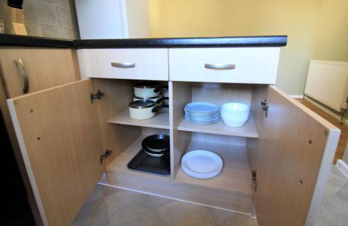 St James House - Charming 3 bed, 2 bathrooms, driveway parking, close to town centre - Photo 34