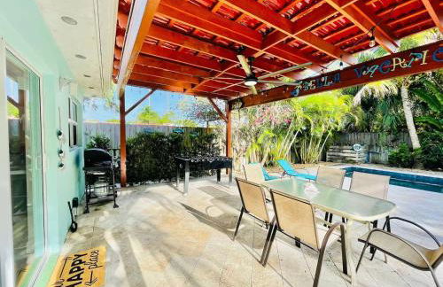 Fun Family-Friendly Poolside Escape Near Beach - Foto 28