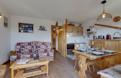 Appartement chaleureux avec balcon et parking privé - FR-1-690-26 - Foto 12