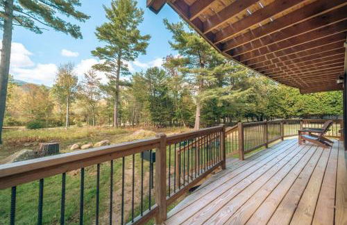 ADK Whiteface Chalet with Hot Tub, Dog Friendly! - Foto 39