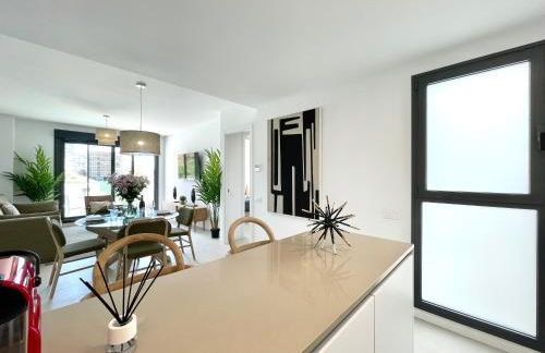 Beach Paradise 2 Bedrooms - Photo 6