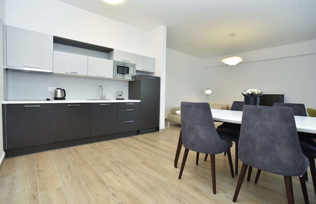 ROYAL GARDENS Apartments - Photo 49