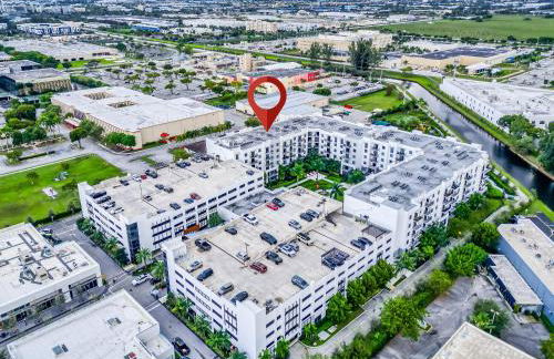 Modern 1 Bedroom In The Heart Of Downtown Doral - Foto 45