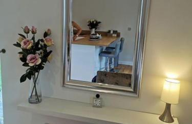 Couples Country Escape includes Private Indoor Pool and Hot tub in North Wales - Foto 42