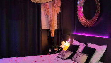Suite Passion - Jacuzzi privé - Table massage - Foto 3