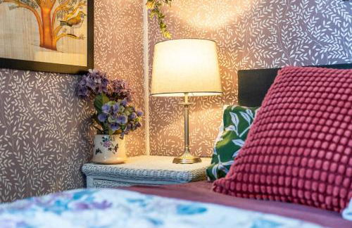 #54 The Balti Cottage Apartment - Sleeps 5 - Close to Kingsbury Water Park - " Perfect for Contractors and Families - Free parking" - Foto 42