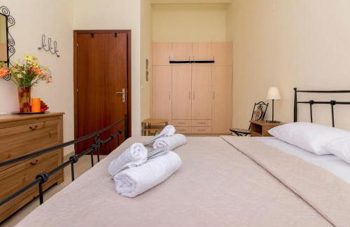 Thea Dikella - Foto 31