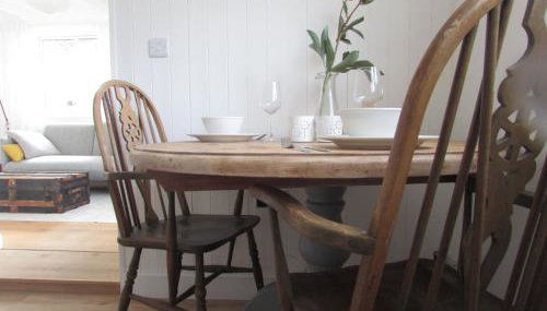 White Willows - Photo 2