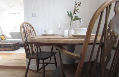 White Willows - Photo 2