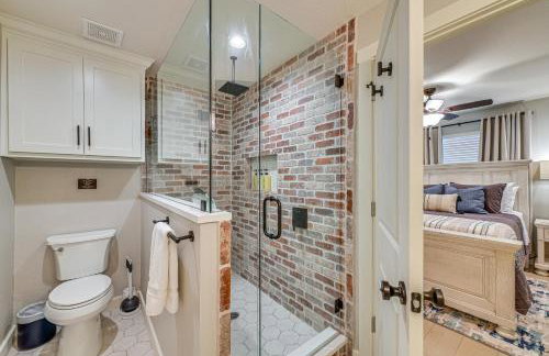 Hot Tub! Family Haven 3 Mi to Lake Ray Roberts - Foto 15