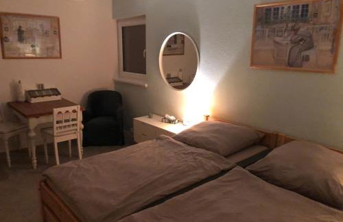 Stadtvilla-Apartment mit Parkblick und bester Verkehrsanbindung - Photo 4