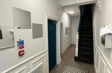 Modern 8-Room Ensuite House with Shared Lounge and Kitchen - Foto 12