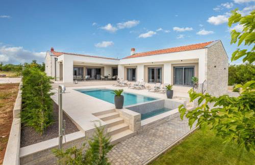 Villa Lastine by Villsy - Photo 19