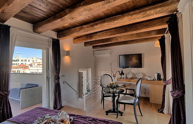 Trevi Palace Luxury Inn - Foto 13