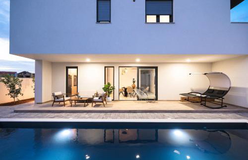 Vila Zara365 - Foto 1