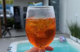 ESPAÇO PÉROLA GUANABARA, 70 Metros do Mar, 4 Suítes independentes COM AR, Área Gourmet Integrada com Piscina,Churrasqueira, 900 Metros de CASTELHANOS, ideal para FAMÍLIAS E AMIGOS - Foto 35