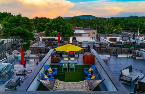 Million Dollar Rooftop MTN Views -2 King Beds-DT Golden - Photo 27