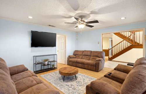 Best of Desoto - 5BR 3BA w Pool Patio BBQ Games - Foto 7