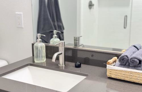 Charming 2BR Retreat Pool Gym 10min to Disneyland - Foto 54