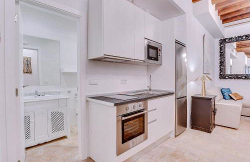 Vintage Palma Palace Apartments TI by PriorityVillas - Photo 27