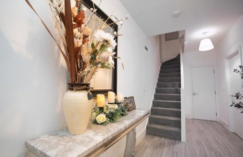 Milton Keynes new 5-Bedrooms 14guests Contractor family holiday Free Parking - Foto 71