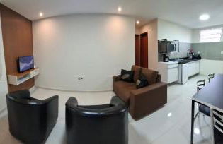 Espaço inteiro prox do aeroporto com ar cond e chuv elétrico - Foto 2