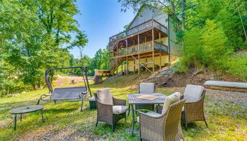 Lakefront Retreat with Multi-Level Deck and Dock! - Foto 2