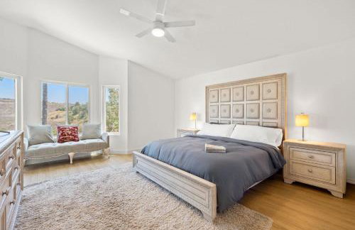 Luxe Spacious Home Near Parks Fully Equipped - Foto 49