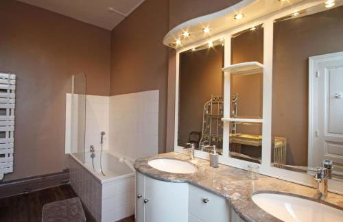 Maison de maître 19ème siècle avec grand parc et 5 chambres, tout inclus, à L'Aigle - FR-1-497-57 - Foto 13