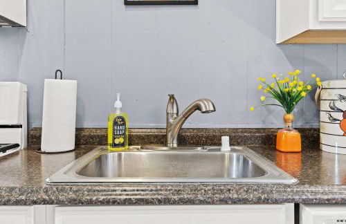 Rock & Roll Retreat in the Heart of Louisville - Foto 27