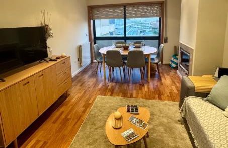 Serene Coastal Retreat with king Bed & Pool in Lavra - Foto 32