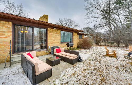 Fire Pit and Yard Family Home in Farmington Hills! - Foto 3