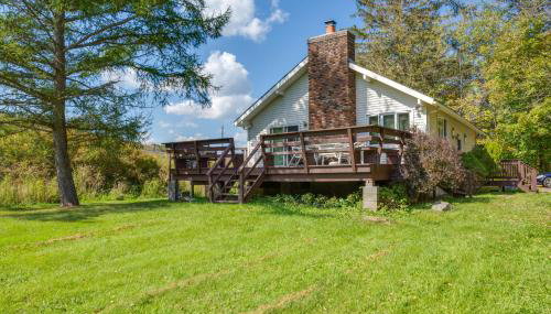 Hunter Hideaway with Yard and Deck 3 Mi to Ski Slopes - Foto 2