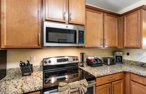 Extended Pool Deck - South Facing - Pool & Spa - Game Room - Family Friendly - Nr Disney - Foto 27