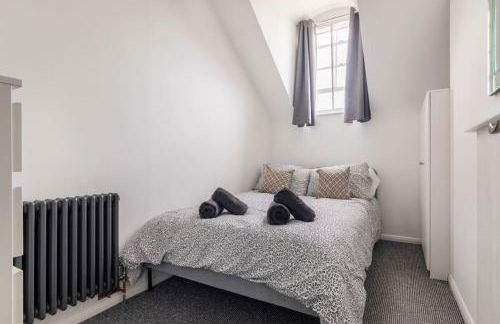 Castle Garden View - Photo 9