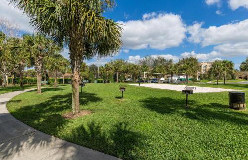 Luxury 3-bdr house with pool next to Disney - Photo 39