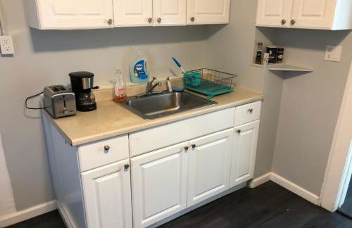 Private 2-bedroom apartment, free parking, direct bus to NYC Manhattan only 2 blocks away, MetLife Stadium FIFA World Cup 25 minutes away - Foto 7