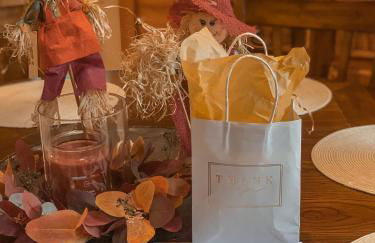 Amazing Creek View Cabin w/ Hot Tub, Firepit & Pool Table - Foto 3