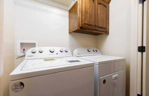 Home Away from Home 3 Close to KCI Airport, Weston - Foto 29