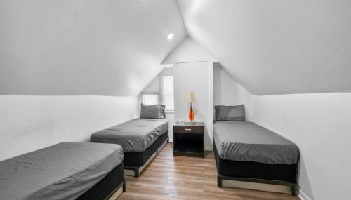 Mexicantown Detroit 2BR | Sleeps 7 + WiFi - Foto 5