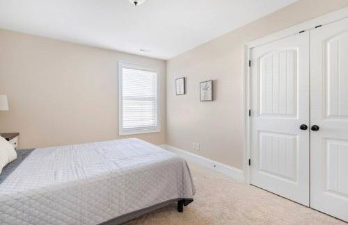 Spacious Family Getaway ~ Fire Pit~ Private Office - Foto 9