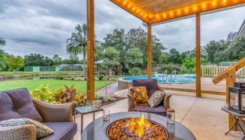 Tropical getaway Pool and tiki bar - Foto 1
