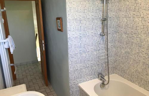 The Linden House - Photo 17