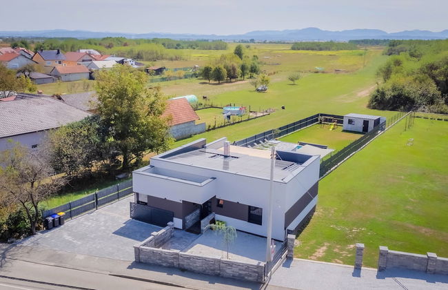 Villa Joy With Pool and Hot Tub - Foto 43