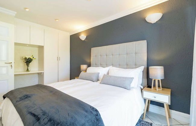 Beachfront Villa, Beach Club, Houtbay - Photo 7