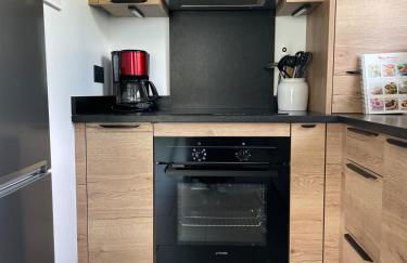 T2 cosy avec terrasse et jardin à Belley - Foto 10