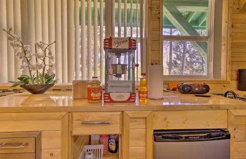 Grill, Fire Pit Pet-Friendly Lakeside Cottage! - Foto 17