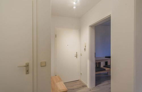 A place to stay - single beds, tv - Foto 8