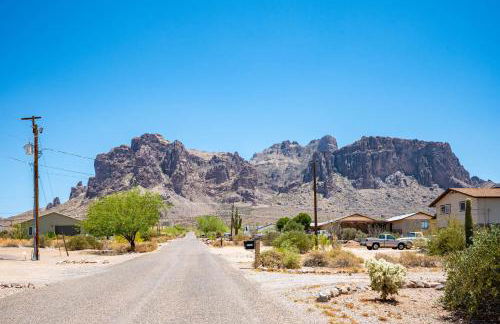 Spacious 3BR Retreat - Mountain Views - Foto 13