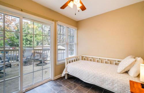 Walk to The Grandin Theatre Roanoke Unit with Yard! - Foto 16